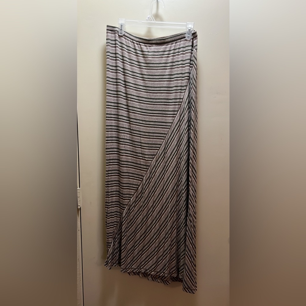 🔥 Max Studio Maxi Skirt 🔥 price dropped